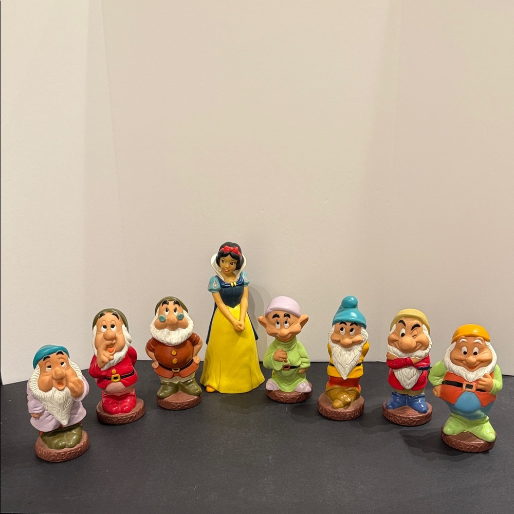 Vintage Snow White & The Seven Dwarfs Set Rubber Squeaky Toys Disney Lot